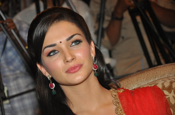 tamil-actress-amy-jackson43