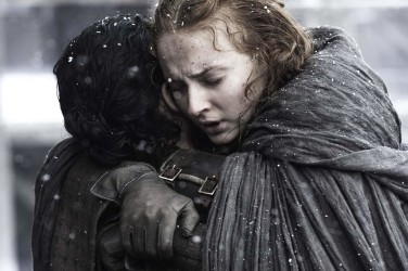 1.-Reactions-Jon-Snow-Sansa-Stark-Reunion-376x250